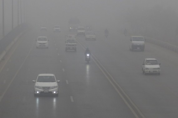 Asia Album: Dense fog in Pakistan’s capital affects routine life of ...